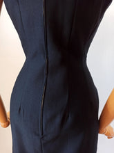 Charger l'image dans la galerie, 1960s - Gorgeous Black Wool Cotton Lace Dress - W28.5 (72cm)