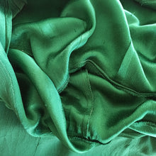 Cargar imagen en el visor de la galería, 1930s - Glorious Forest Green Rayon Crepe Dress - W28.5 (72cm)