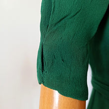 Cargar imagen en el visor de la galería, 1930s - Glorious Forest Green Rayon Crepe Dress - W28.5 (72cm)