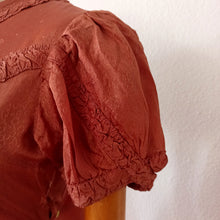 Cargar imagen en el visor de la galería, 1930s - Exquisite Pale Copper Dress - W29 (74cm)
