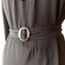 Cargar imagen en el visor de la galería, 1930s - Exquisite Art Deco Black Crepe Dress - W37 (94cm)