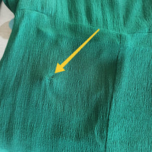 Cargar imagen en el visor de la galería, 1930s - Glorious Forest Green Rayon Crepe Dress - W28.5 (72cm)