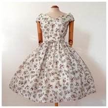 Load image into Gallery viewer, 1950s - Adorable Christmas Colors Nylon Dress - W24 (60cm)