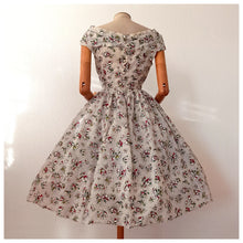 Load image into Gallery viewer, 1950s - Adorable Christmas Colors Nylon Dress - W24 (60cm)