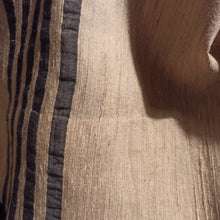 Charger l'image dans la galerie, 1950s - ANIC ET MAG, France - Exquisite Couture Silk Dress - W27.5 (70cm)