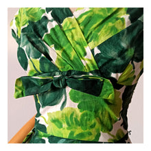 Charger l'image dans la galerie, 1950s - MARY CHARMAINE - Stunning Green Cotton Dress - W26 (66cm)
