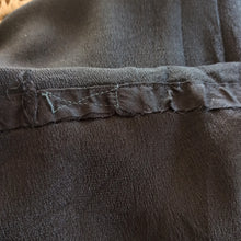 Cargar imagen en el visor de la galería, 1940s - Stunning Black Wool Crepe Dress - W27.5 (70cm)