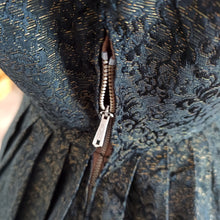 Charger l'image dans la galerie, 1950s 1960s - Stunning Damask Gold Lurex Dress - W26 (66cm)