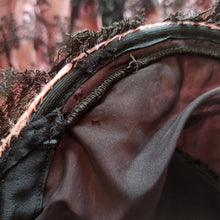 Charger l'image dans la galerie, 1950s 1960s - Stunning Sweetheart Neckline Satin Lace Dress - W24 (60cm)