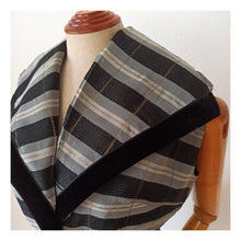 Charger l'image dans la galerie, 1940s 1950s - Stunning Grey Black Satin Lurex Dress - W31 (78.5cm)