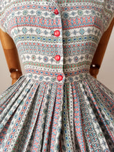 Charger l'image dans la galerie, 1950s - Adorable Textured Rayon Dress - W29 (74cm)