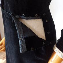 Load image into Gallery viewer, 1930s - Superb Honeycomb Shoulders Velvet Dress - W31 (80cm)