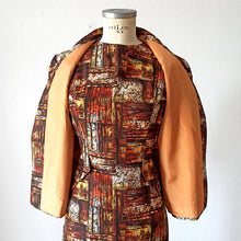 Charger l'image dans la galerie, 1960s - Stunning Novelty Satin Dress Jacket - W30 (76cm)