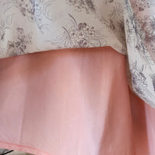 Charger l'image dans la galerie, 1950s - Stunning Floral Organza Dress - W25 (64cm)