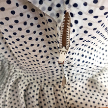 Charger l'image dans la galerie, 1950s - Adorable Blue Dots Seersucker Dress - W26 (66cm)