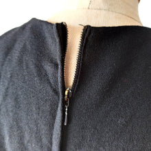 Charger l'image dans la galerie, 1960s - Stunning Black Wool Dress - W32 (82cm)