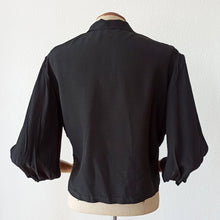 Charger l'image dans la galerie, 1950s - Elegant Black Embroidery Rayon Blouse - W42 (106cm)
