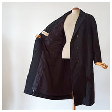 Carica l'immagine nel visualizzatore di Gallery, 1950s 1960s - Elegant French Black Textured Coat