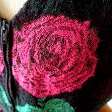 Charger l'image dans la galerie, 1950s - Stunning French Massive Roses Wool Dress - W27.5 (70cm)