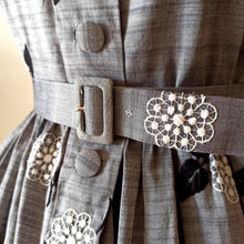 Load image into Gallery viewer, 1950s - Charming Parisien Embroidery Grey Cotton Dress - W31 (78cm)