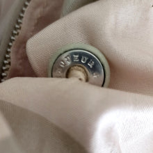 Charger l'image dans la galerie, 1950s - VANQUIEUR, France - Exquisite Pastel Green Pink Dress - W24 (60cm)