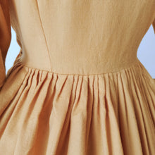 Cargar imagen en el visor de la galería, 1950s - Adorable Butter Cream Soft Wool Dress - W32 (81cm)