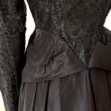 Load image into Gallery viewer, 1930s 1940s - Outstanding Black Lace Satin Dress - W30 (76cm)