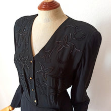 Cargar imagen en el visor de la galería, 1940s - Stunning Black Beaded Silk Crepe Dress - W31 (82cm)