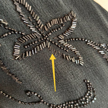 Cargar imagen en el visor de la galería, 1940s - Stunning Black Beaded Silk Crepe Dress - W31 (82cm)
