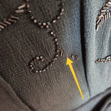 Cargar imagen en el visor de la galería, 1940s - Stunning Black Beaded Silk Crepe Dress - W31 (82cm)