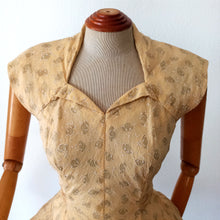 Charger l'image dans la galerie, 1940s 1950s - Stunning Butter Cream Organza Dress - W27 (68cm)