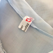 Charger l'image dans la galerie, 1950s 1960s - SWITZERLAND - Adorable Embroidery Smoked Cotton Blouse