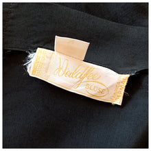 Charger l'image dans la galerie, 1950s 1960s - WALDFEE, Germany - Exquisite Black Rayon Blouse - Sz. 44