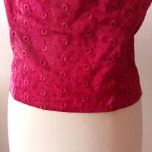 Charger l'image dans la galerie, 1950s 1960s - Charming Crimson Red Embroidery Blouse - Sz. 44