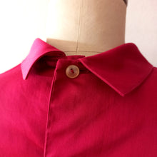Charger l'image dans la galerie, 1950s 1960s - Charming Crimson Red Embroidery Blouse - Sz. 44
