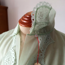 Charger l'image dans la galerie, 1950s - Deadstock NWT - Charming French Light Green Nylon Blouse - Sz. 42