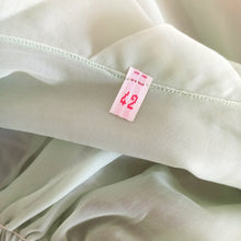 Charger l'image dans la galerie, 1950s - Deadstock NWT - Charming French Light Green Nylon Blouse - Sz. 42