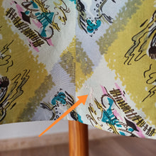 Cargar imagen en el visor de la galería, 1940s - Spectacular Novelty Print Silk Dress - W26 (66cm)