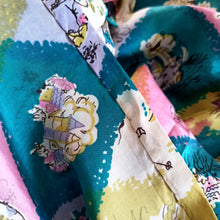 Cargar imagen en el visor de la galería, 1940s - Spectacular Novelty Print Silk Dress - W26 (66cm)