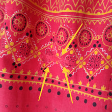 Cargar imagen en el visor de la galería, 1940s 1950s - Gorgeous Red Bandana Print Cotton Skirt - W24/44 (62/110cm)