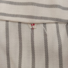 Charger l'image dans la galerie, 1950s - DEADSTOCK - Gorgeous Striped Flannel Cotton Blouse - W35 (88cm)