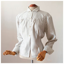 Charger l'image dans la galerie, 1950s - DEADSTOCK - Gorgeous Striped Flannel Cotton Blouse - W35 (88cm)
