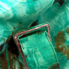 Charger l'image dans la galerie, 1950s - Stunning Green Floral Roseprint Rayon Dress - W28 (72cm)