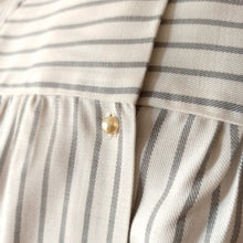 Charger l'image dans la galerie, 1950s - DEADSTOCK - Gorgeous Striped Flannel Cotton Blouse - W35 (88cm)