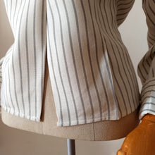 Charger l'image dans la galerie, 1950s - DEADSTOCK - Gorgeous Striped Flannel Cotton Blouse - W35 (88cm)
