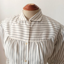 Charger l'image dans la galerie, 1950s - DEADSTOCK - Charming Balloon Sleeves Flannel Cotton Blouse - W33 (84cm)