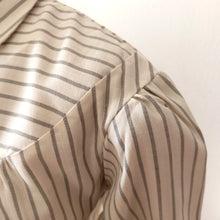 Charger l'image dans la galerie, 1950s - DEADSTOCK - Charming Balloon Sleeves Flannel Cotton Blouse - W33 (84cm)