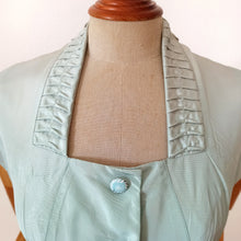 Cargar imagen en el visor de la galería, 1940s 1950s - LE SIGNE DE PARIS, France - Exquisite Green Jade Dress - W29 (74cm)