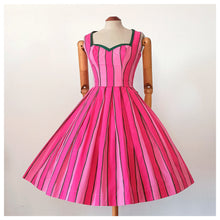 Charger l'image dans la galerie, 1950s 1960s - Fabulous Watermelon Colors Cotton Dress - W24.5 (62cm)