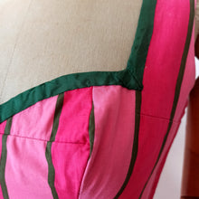 Charger l'image dans la galerie, 1950s 1960s - Fabulous Watermelon Colors Cotton Dress - W24.5 (62cm)